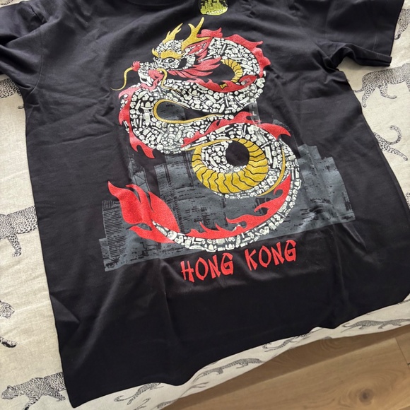 Hong Kong Tee (NEW) size L (fits like S) - Picture 3 of 4